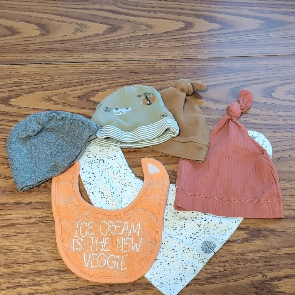 Mixed Brand 6-Piece Baby Accessory Set Unisex / Boy's